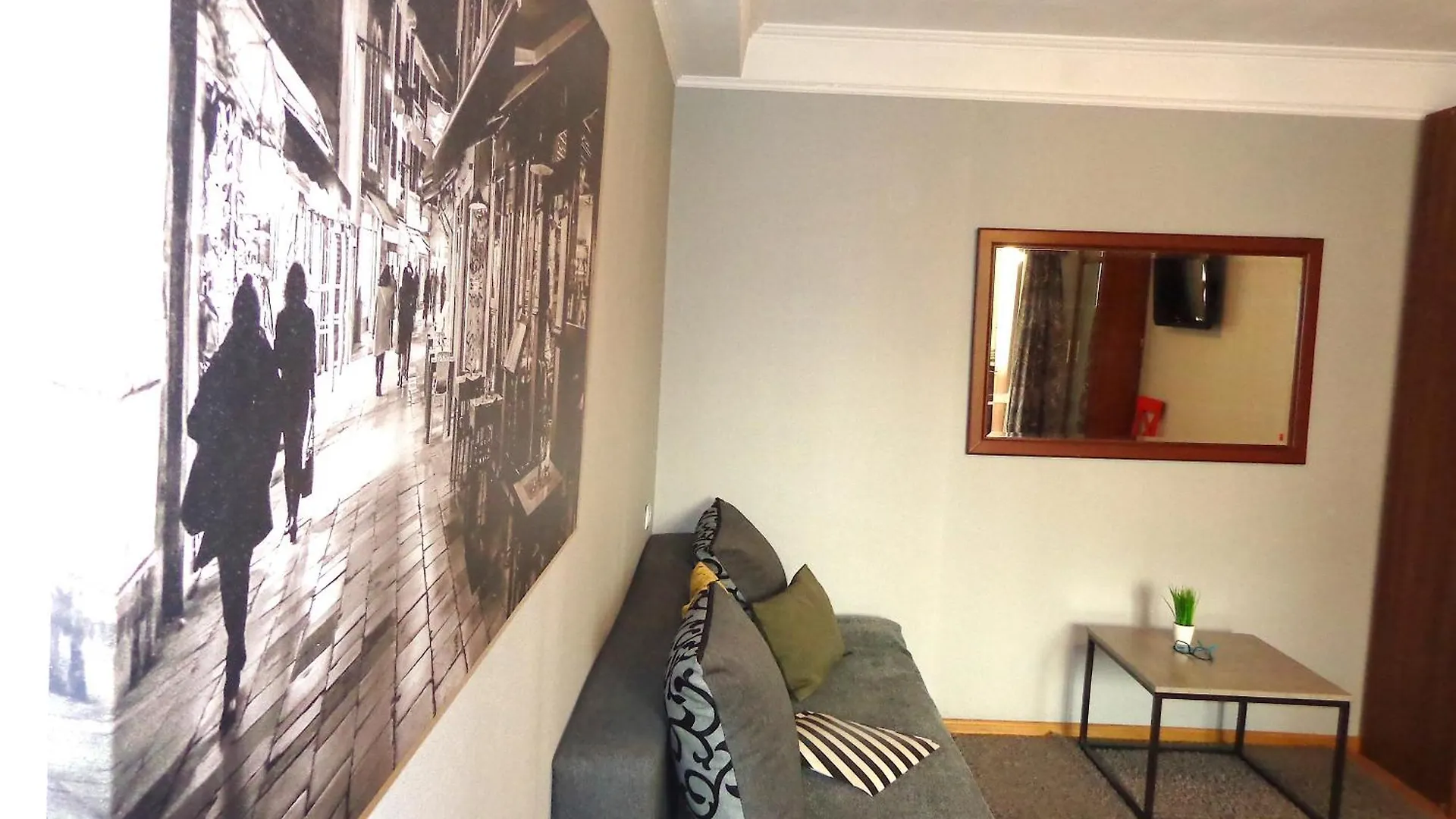 Apartment Olympyska On Velyka Vasylkyvska 45 Kiew Ukraine
